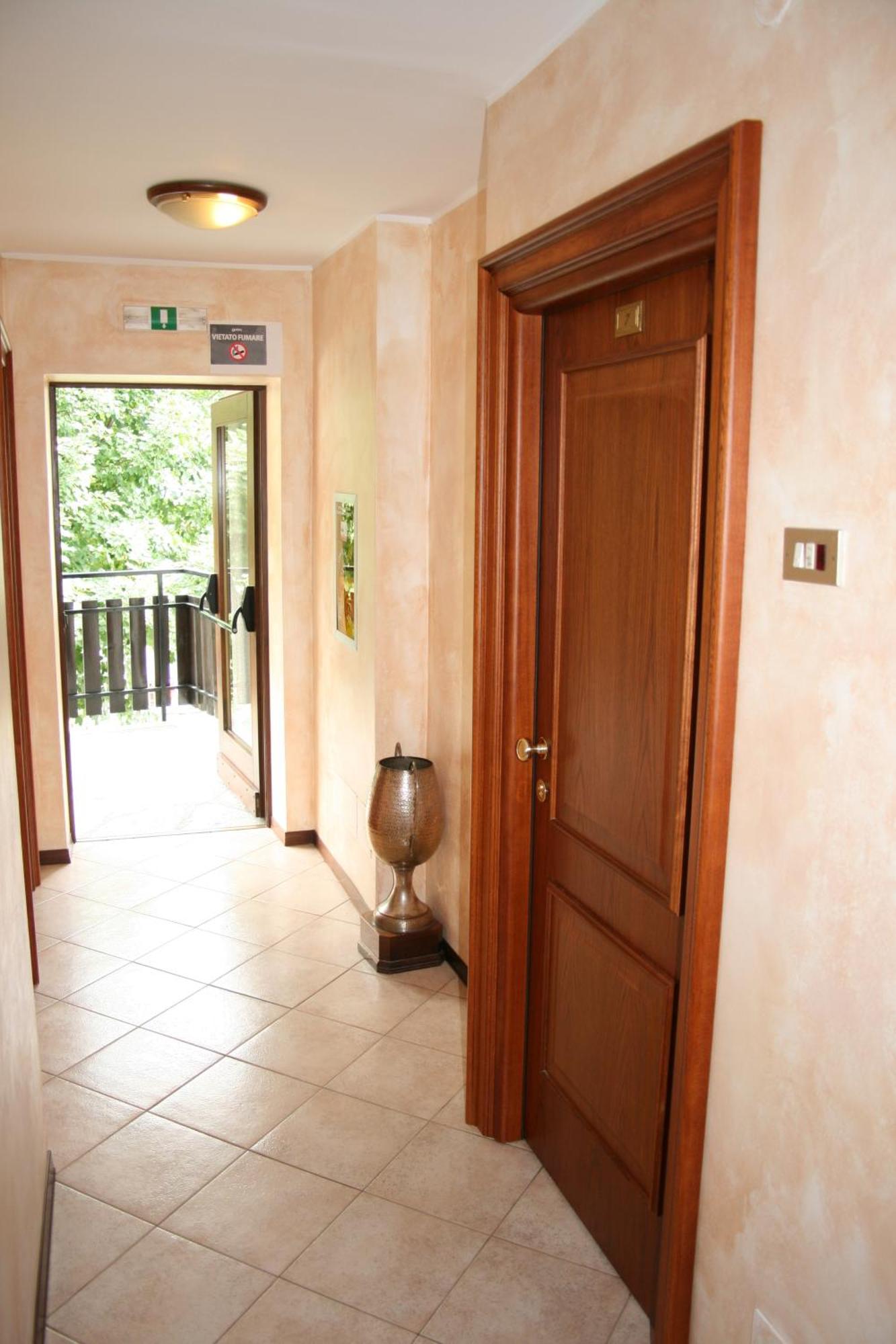 Hotel Al Caminetto Valtournenche Kültér fotó
