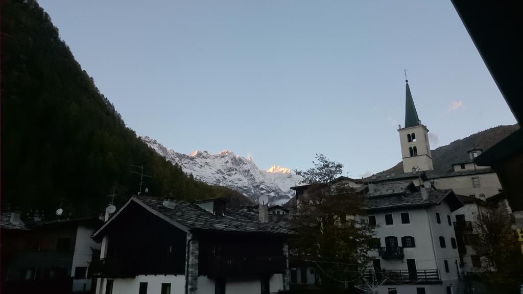 Hotel Al Caminetto Valtournenche Kültér fotó