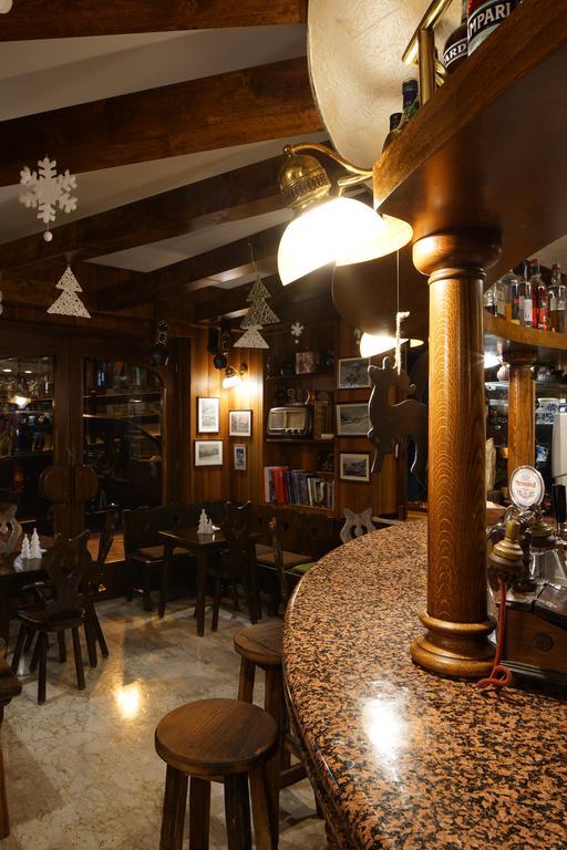 Hotel Al Caminetto Valtournenche Kültér fotó