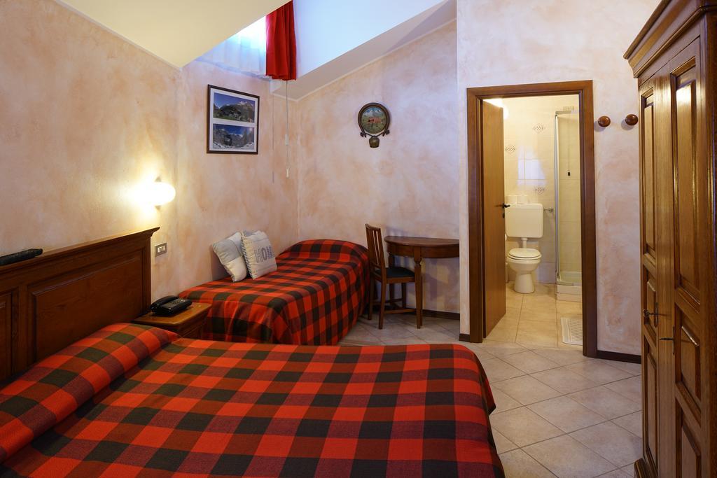 Hotel Al Caminetto Valtournenche Kültér fotó
