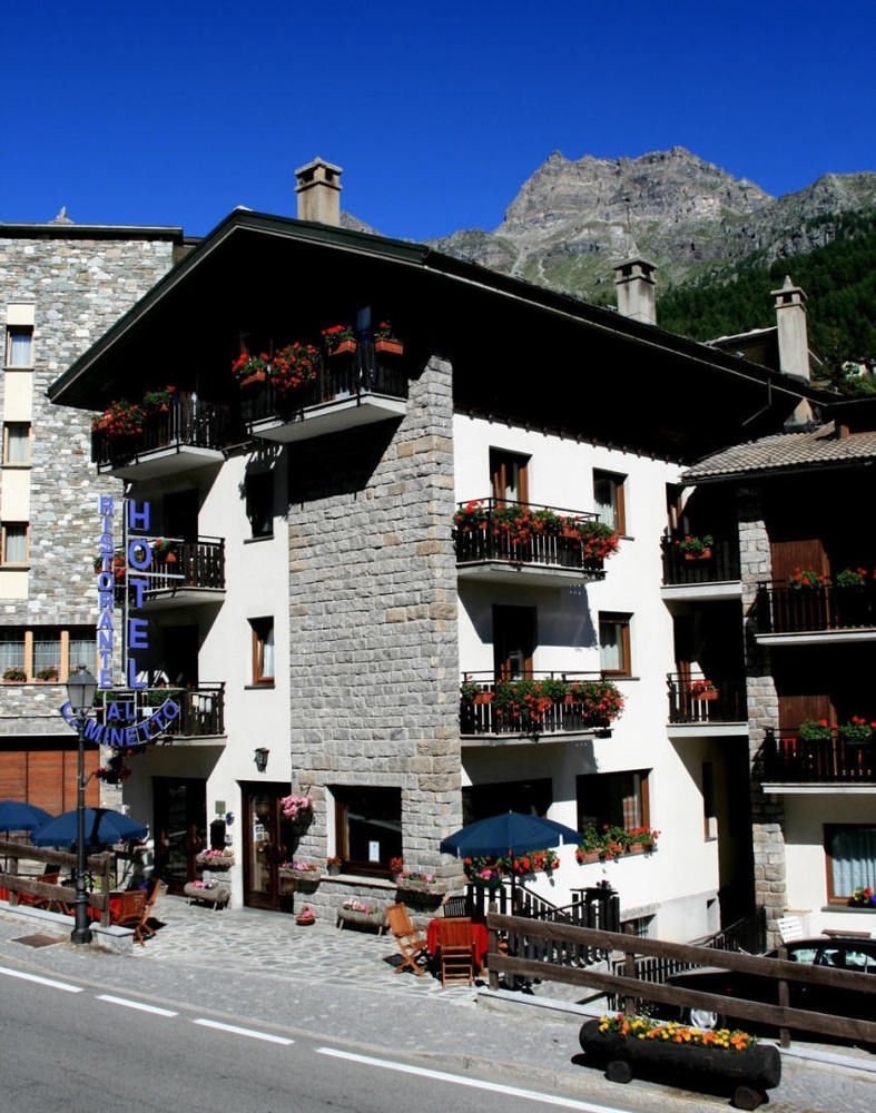 Hotel Al Caminetto Valtournenche Kültér fotó