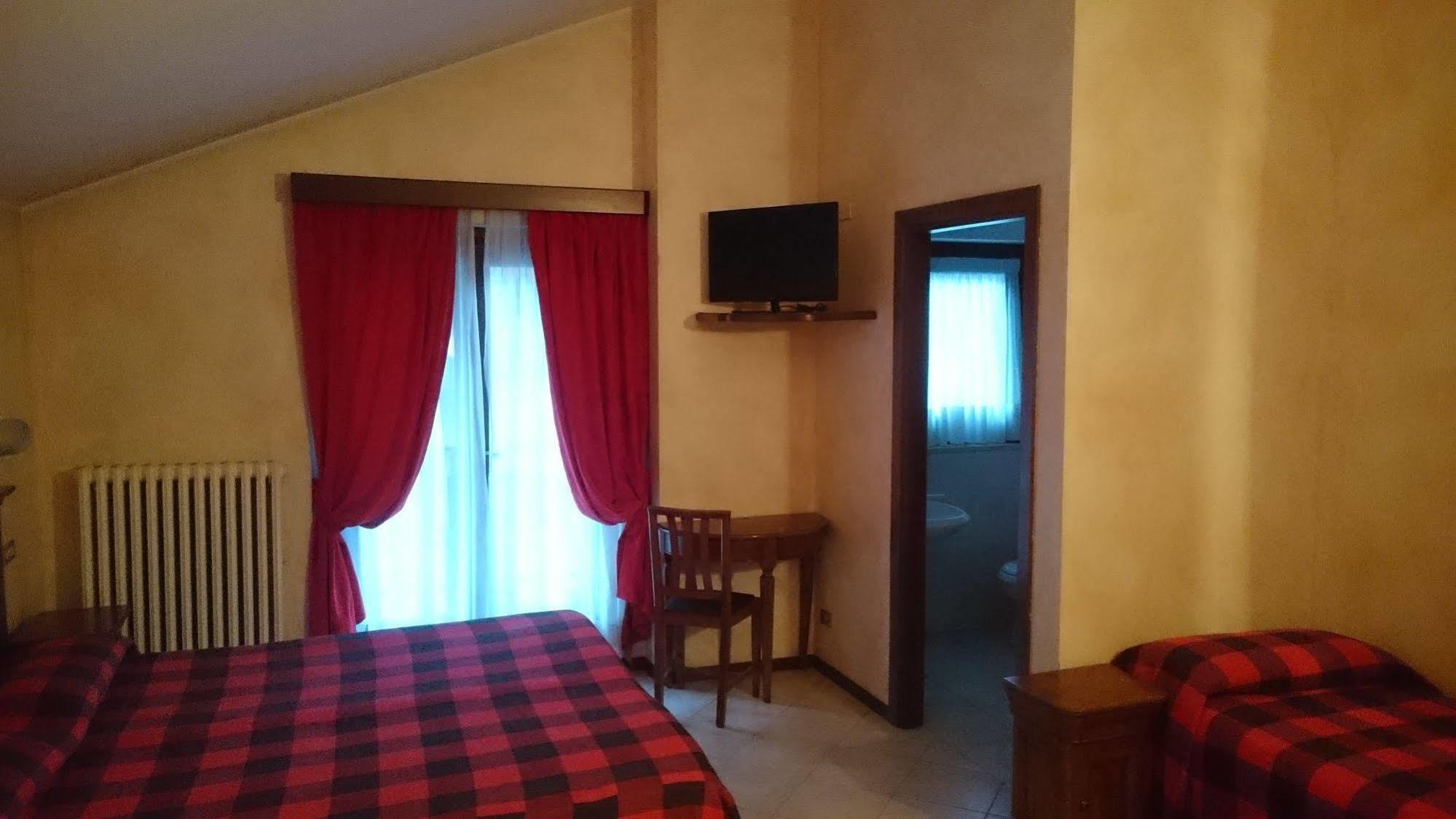 Hotel Al Caminetto Valtournenche Kültér fotó
