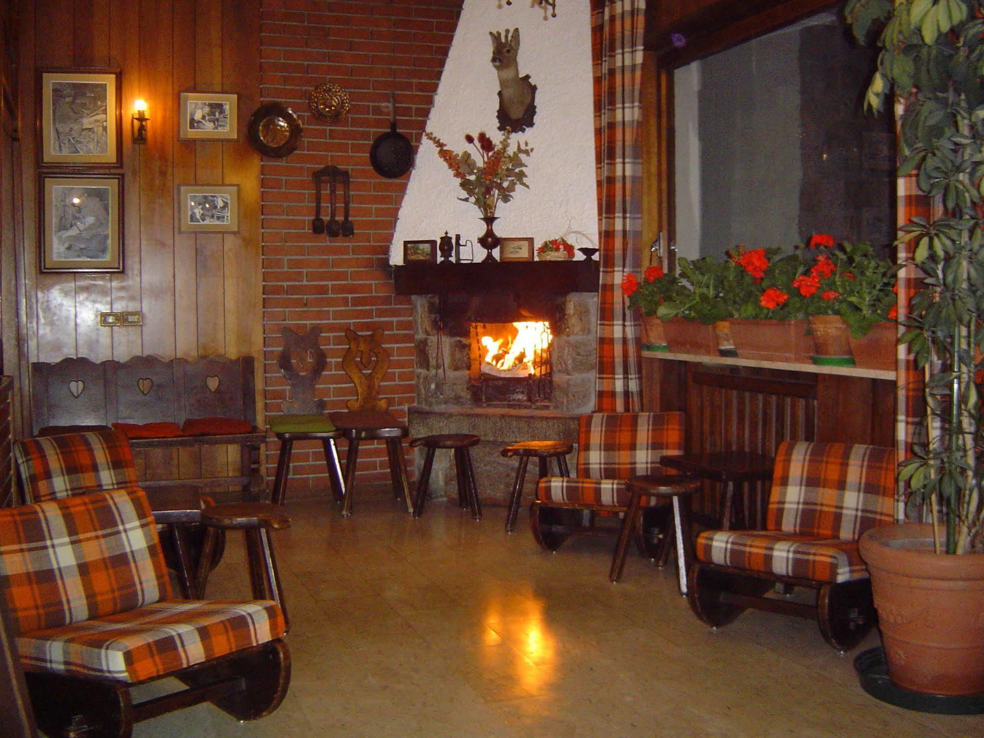 Hotel Al Caminetto Valtournenche Kültér fotó