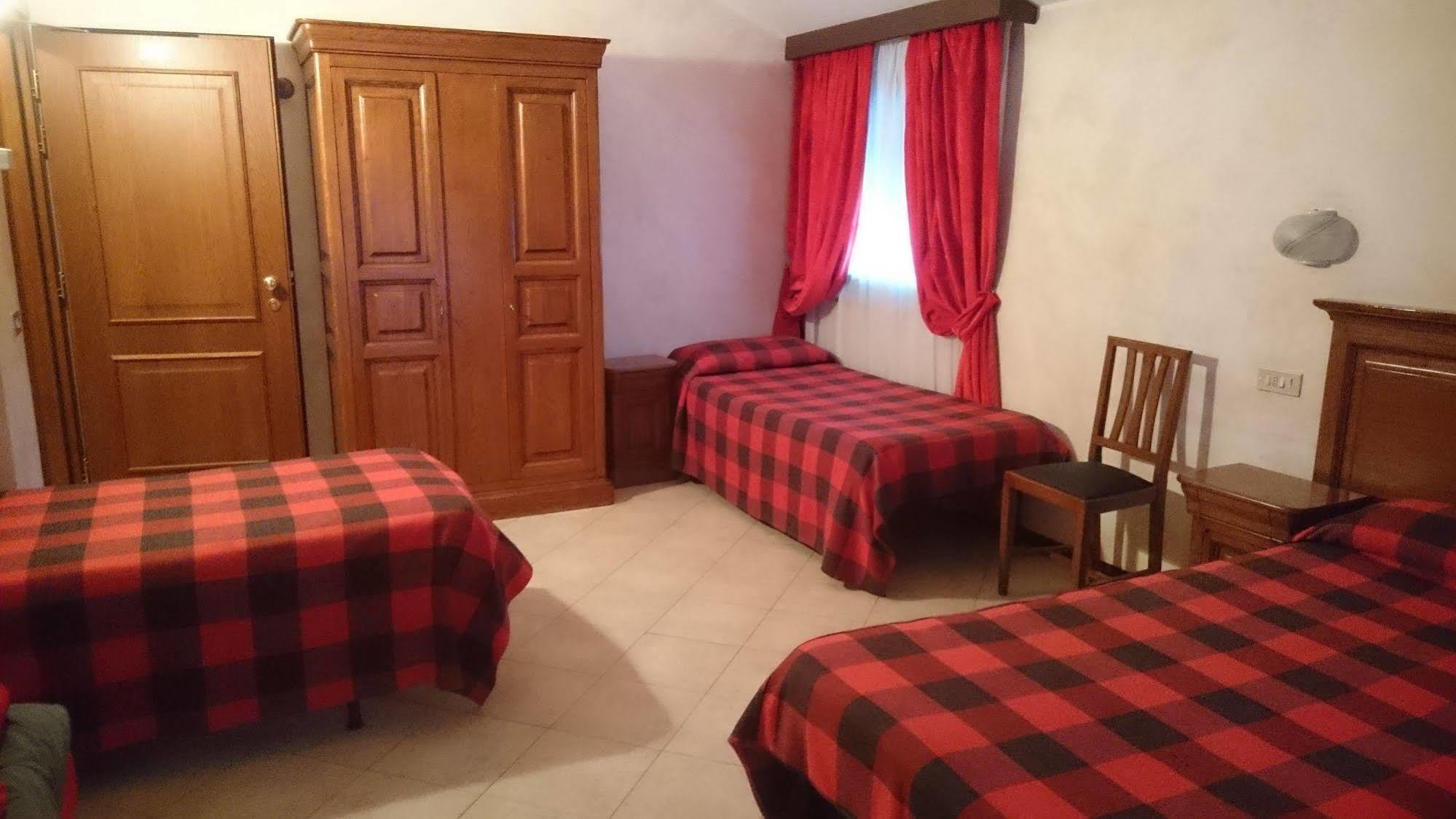 Hotel Al Caminetto Valtournenche Kültér fotó