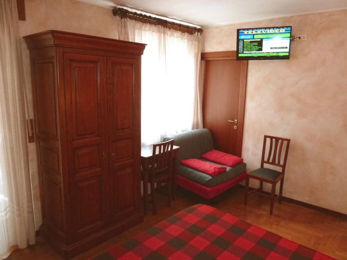 Hotel Al Caminetto Valtournenche Szoba fotó